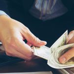 درآمد دلاری با فروش اطلاعات در اینترنت