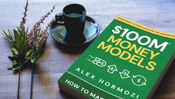 کتاب مدل های پول 100 میلیون دلاری